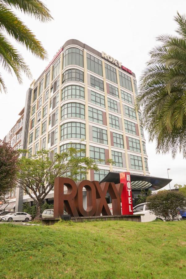 Roxy Hotel & Apartments Kuching Exterior photo