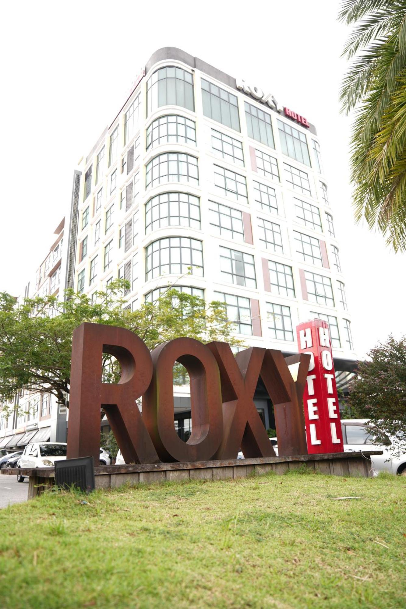 Roxy Hotel & Apartments Kuching Exterior photo